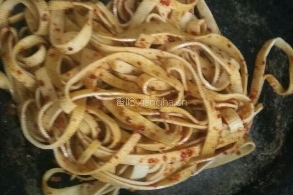 辣酱豆皮的做法图解3