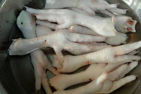 卤鸡爪的做法图解1