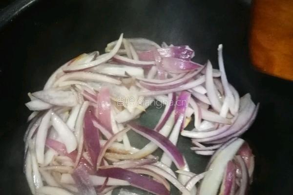 牛肉盖饭的做法图解2