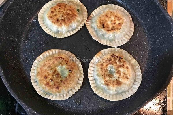 饺子皮小馅饼的做法图解7
