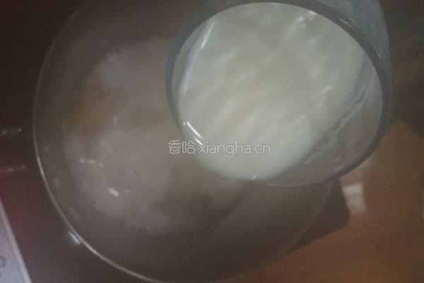 牛奶花生露的做法图解3