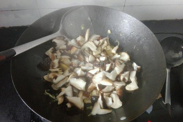 尖椒香菇肉片的做法图解10