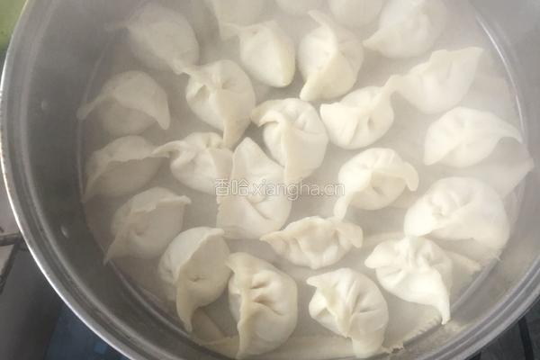 猪肉白菜馅饺子的做法图解8