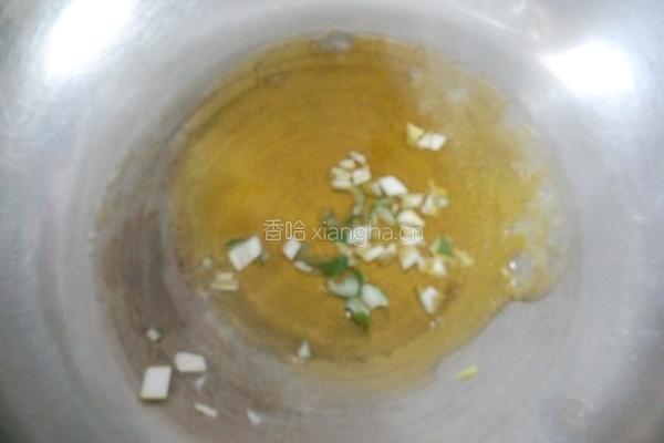 小蘑菇炒肉的做法图解4