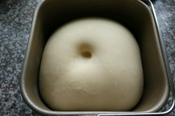 豆沙面包卷的做法图解4