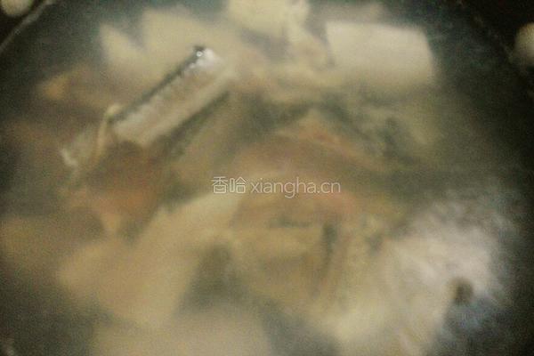 冬笋雪菜鱼骨头汤的做法图解13