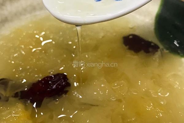银耳红枣汤的做法图解5