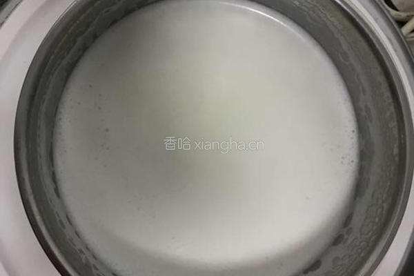 牛奶鸡蛋醪糟汤的做法图解2