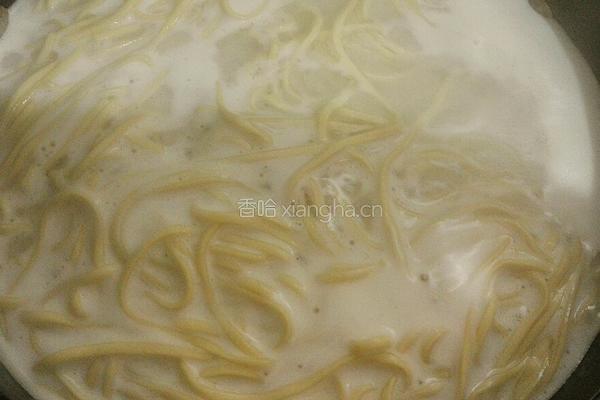 冬笋雪菜鱼片面的做法图解15
