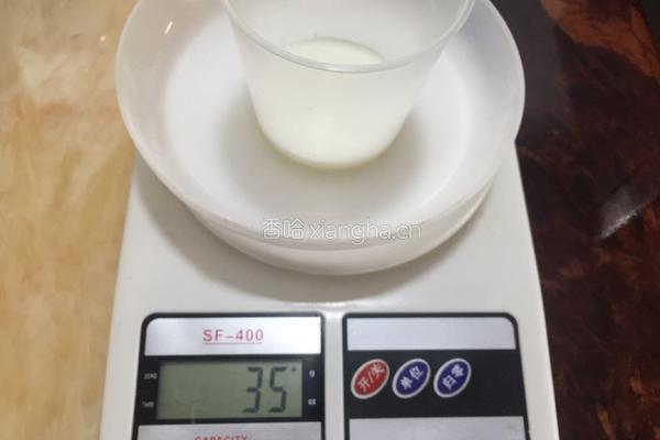 六寸戚风蛋糕的做法图解2