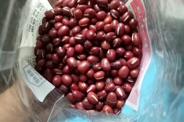 红豆薏米豆浆的做法图解1