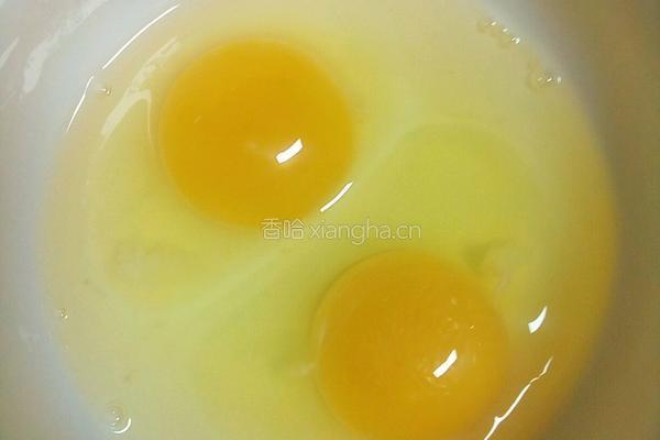 火腿鸡蛋炒饭的做法图解1