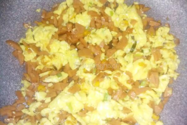 火腿鸡蛋炒饭的做法图解3