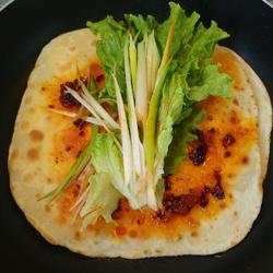 鸡蛋灌饼的做法[图]