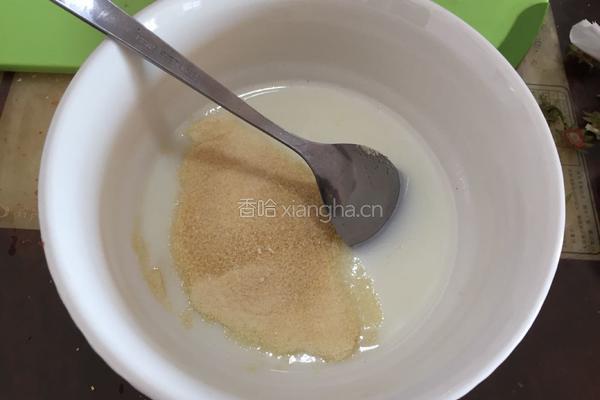草莓慕斯的做法图解14