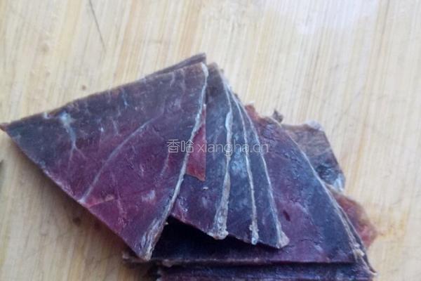 牛肉辣椒的做法图解1