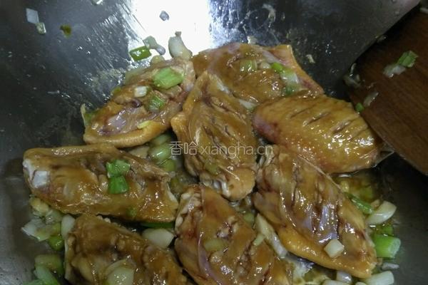 红酒鸡翅的做法图解6