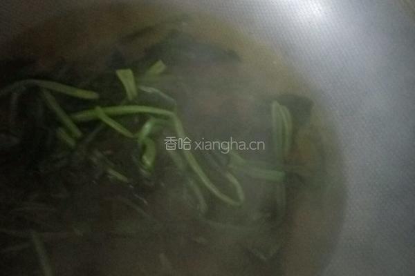 果仁菠菜的做法图解1
