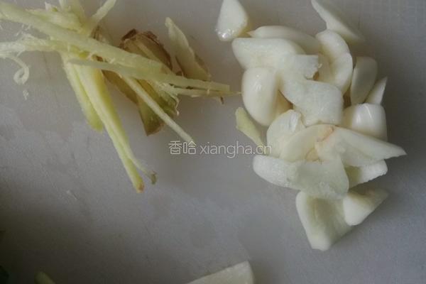 韭菜爆黄鳝的做法图解3