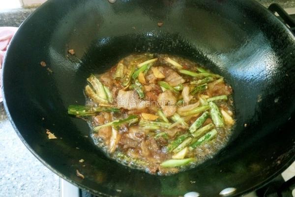 回锅肉炒猫耳朵的做法图解6