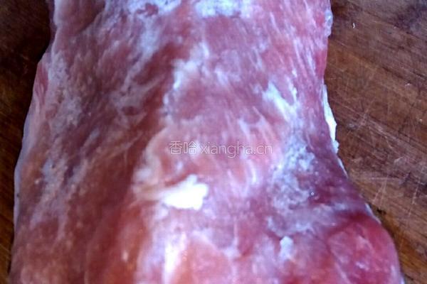 蒜苔炒肉丝的做法图解1