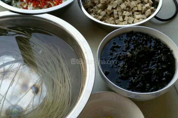 豆腐地软包子的做法图解3