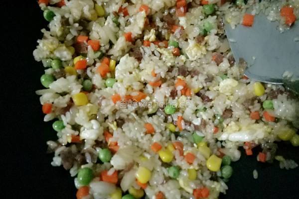香肠炒饭的做法图解6