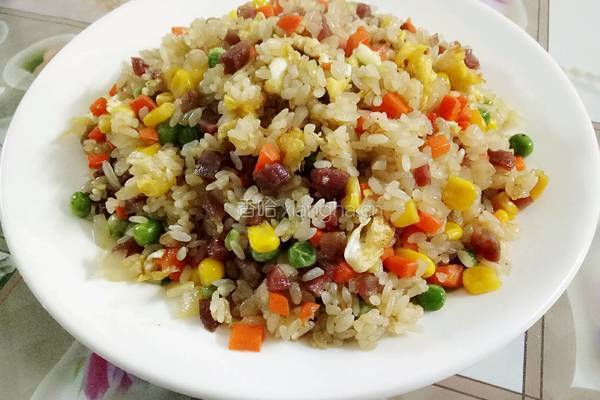 香肠炒饭的做法图解7