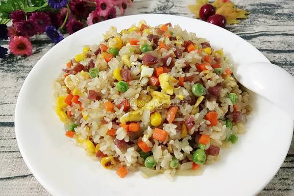 香肠炒饭的做法图解8