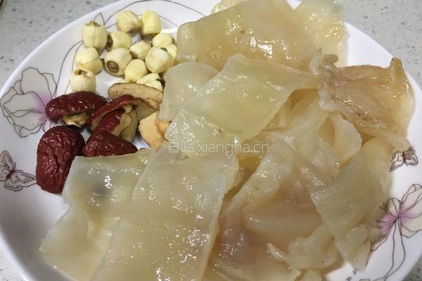 清炖尖尾黄花胶(原条鳘)的做法图解6
