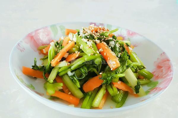 生拌芹菜的做法图解8