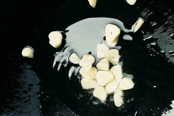 毛豆炒鸡丁的做法图解5