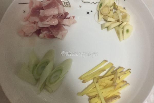 彩椒炒肉的做法图解2