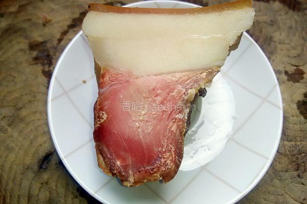 腊肉烧豆腐的做法图解2