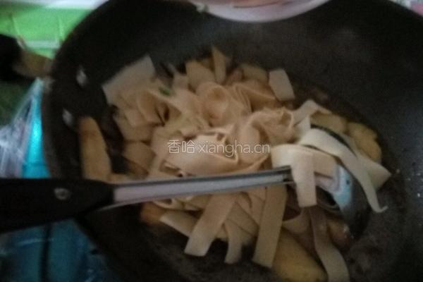土豆炖干豆腐的做法图解5
