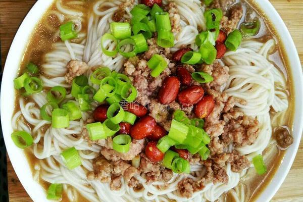肉丁面条