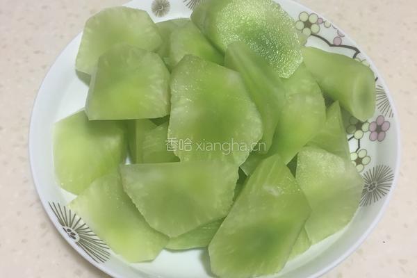 蘑菇虫草花炖鸡的做法图解4