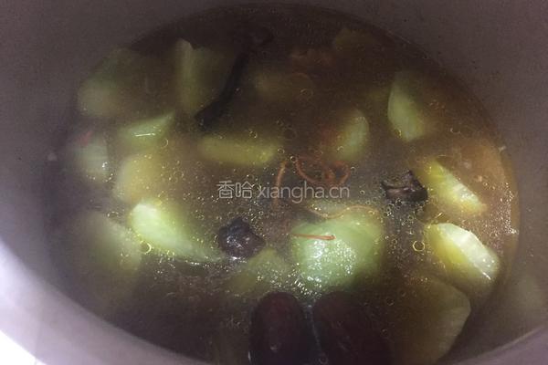 蘑菇虫草花炖鸡的做法图解5