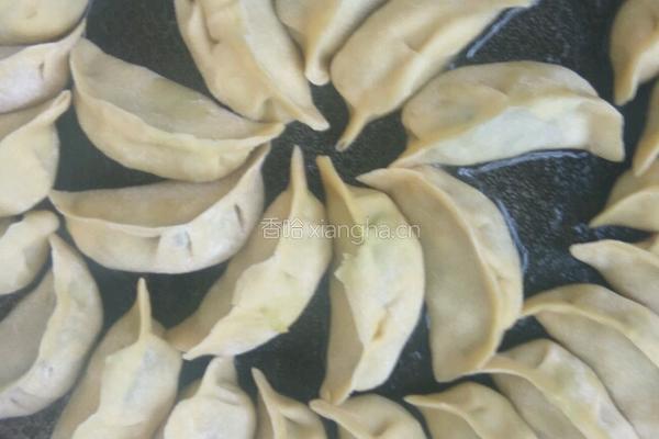 冰花煎饺的做法图解2