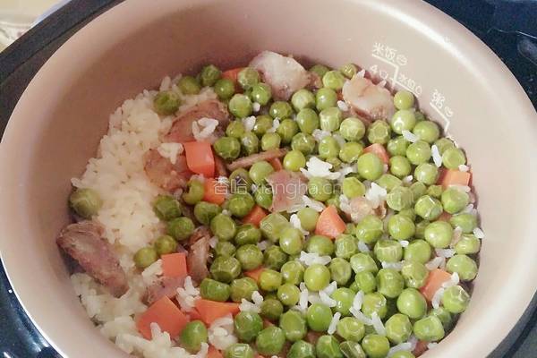 豌豆腊肠闷米饭的做法图解7