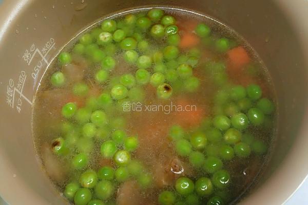 豌豆腊肠闷米饭的做法图解5