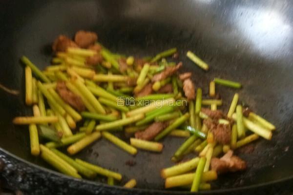 肉丝蒜苔的做法图解5