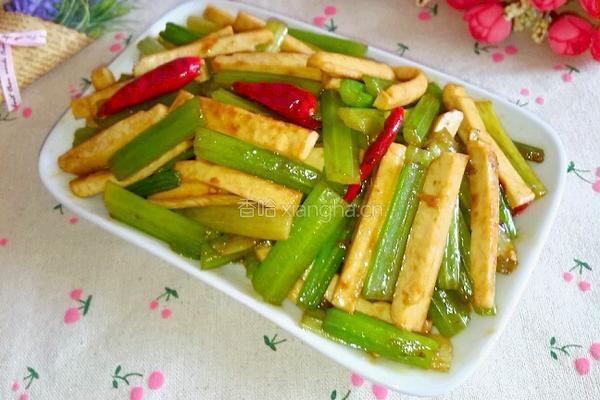 西芹炒豆腐干的做法图解8