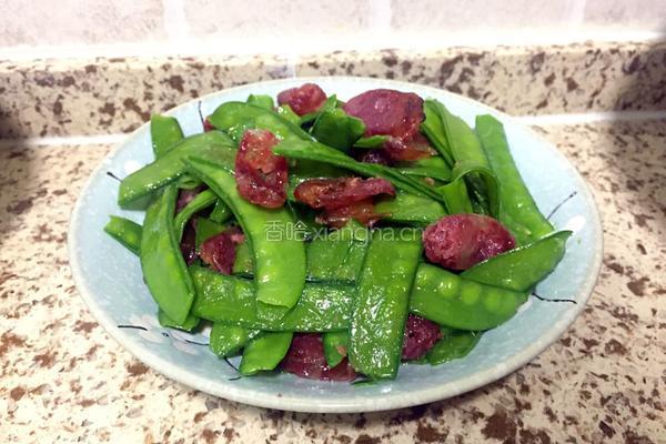 荷兰豆炒腊肠的做法图解6