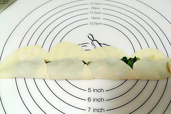韭菜虾仁玫瑰花煎饺#年夜饭的做法图解9