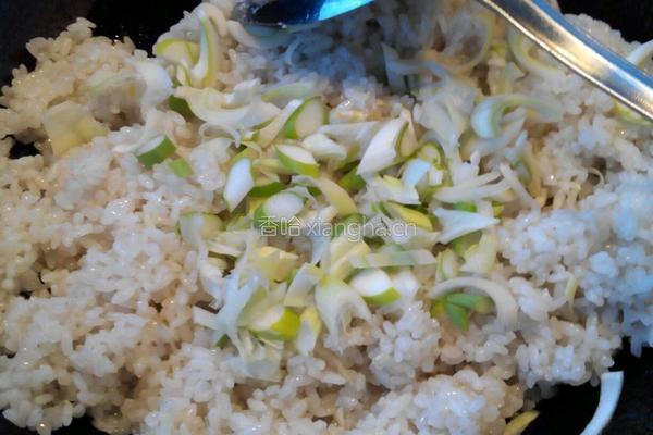 黄金炒饭的做法图解3