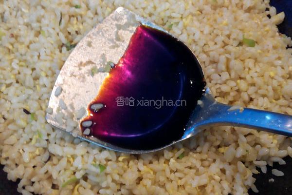 黄金炒饭的做法图解5