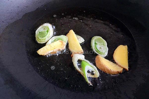 蒜苔炒肉的做法图解5