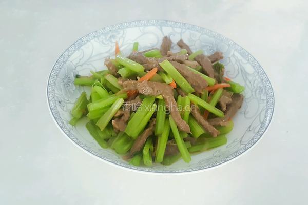 牛肉炒芹菜的做法图解10