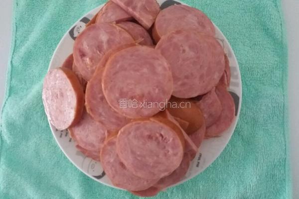 香蒜煎烟熏火腿的做法图解1